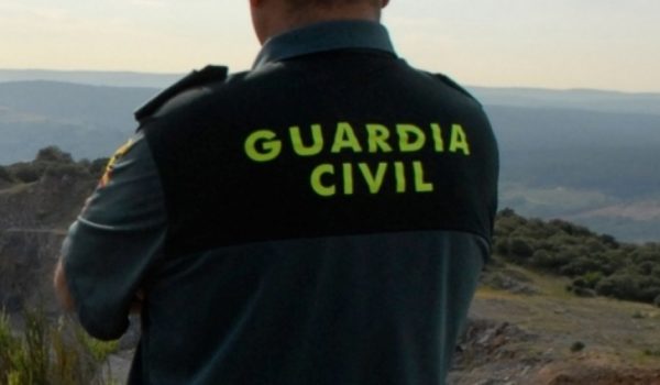 Por el momento no ha trascendido si existían denuncias previas por parte de la víctima.
