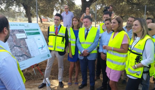 La consejera Marifrán Carazo en su presentación, esta mañana, del proyecto actualizado para la variante este de Arriate.