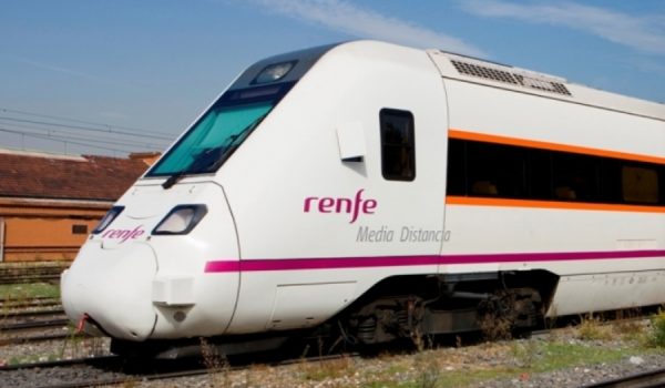 Renfe anunció a inicios de julio el refuerzo en el mantenimiento de los trenes de la Serie 598 antes las reiteradas incidencias registradas en convoyes del modelo.