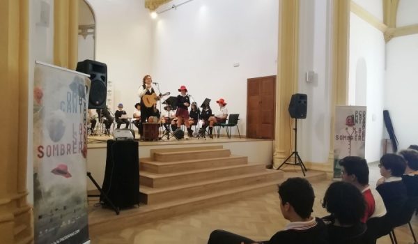 El cantautor ha aprovechado la presentación de su trabajo para lanzar un mensaje sobre la importancia de la igualdad.