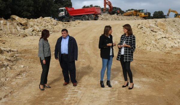 Los trabajos se están ejecutando a buen ritmo según ha indicado la delegada provincial de Fomento