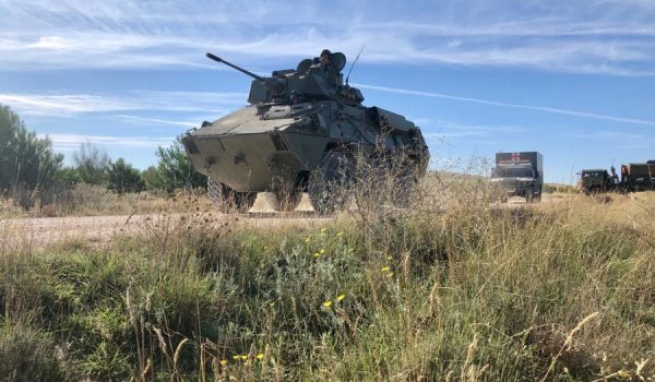 Efectivos del Grupo de Caballería Reyes Católicos, durante unas maniobras recientes en el CENAD de Chinchilla