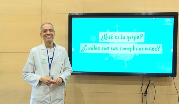 El epidemiólogo del Área Sanitaria de la Serranía, Carlos Lebrún, explica que la gripe se transmite por vía aérea o al entrar en contacto con objetos utilizados previamente por personas contagiadas.