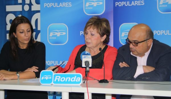 Villalobos ha subrayado que todas las medidas que plantea el Partido Popular están dirigidas a la creación de empleo.