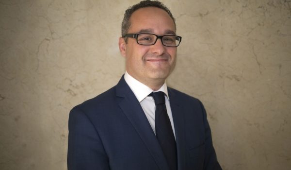 Rafael García de la Vega explica que le sorprendió un reconocimiento a un bufete de reciente creación como el suyo, que nacía el marzo pasado.