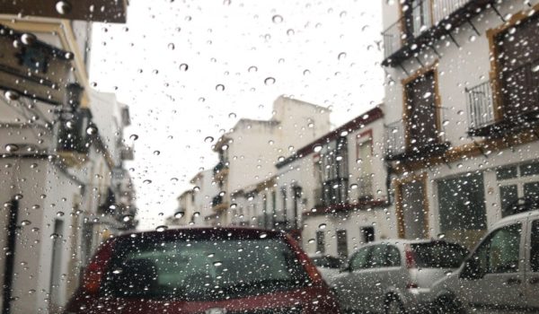El jefe de la Policía local afirma que la lluvia ha caído de manera uniforme durante la noche, sin producir graves daños.