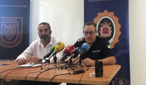El delegado de Seguridad Ciudadana, Juan Carlos González; y el jefe de la Policía local, Miguel Ángel Aranda, señalan que las fiestas navideñas no registraron incidencias de gravedad.