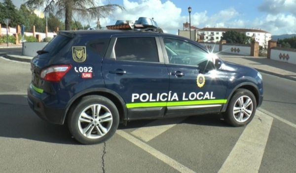 Los servicios de emergencias 112 recibieron una llamada alertando de la conducción temeraria del individuo.