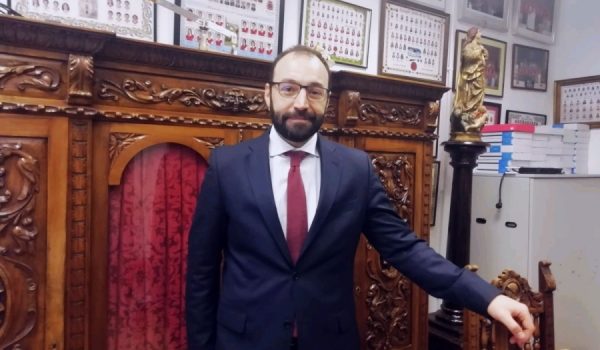 Giménez reconoce que no dudó un segundo en aceptar la invitación del colegio para ofrecer una ponencia como antiguo alumno.