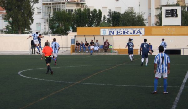 Los rondeños pudieron sentenciar en la primera mitad.