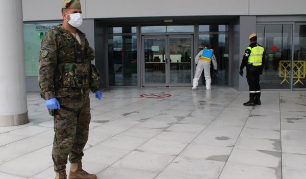 Los trabajos se han desarrollado en las entradas y el entorno del centro hospitalario