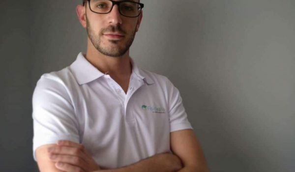 El fisioterapeuta rondeño Rafael Écija argumenta que los medios higiénico-sanitarios de que disponen los profesionales de este sector son insuficientes.