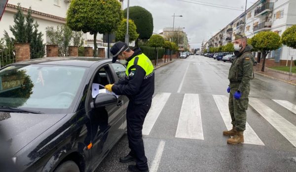 La Policía Local ha anunciado que, junto con un grupo de miembros de la Legión, vigilará en la jornada de hoy el cumplimiento de esta medida.