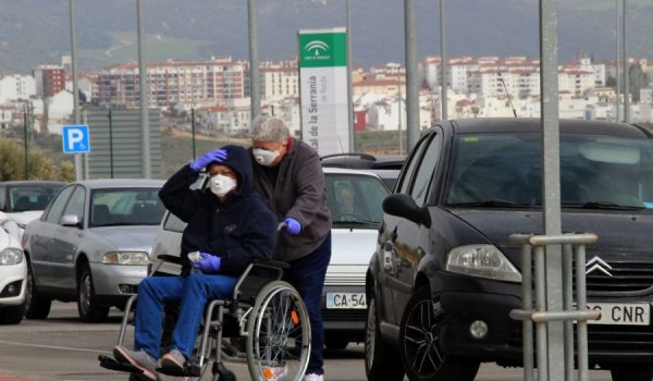 Avilés da a conocer que desde la Dirección de la Gerencia a partir de ahora informarán sobre los datos de pacientes afectados por el coronavirus.