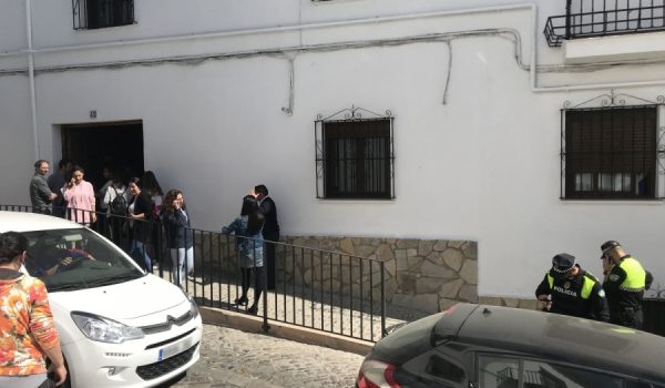 Desde el centro trasladan un mensaje de tranquilidad a las familias de alumnos y profesores.