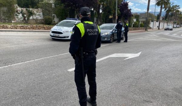 La Policía Local insiste en la importancia de cumplir estrictamente las medidas derivadas del Estado de Alarma.
