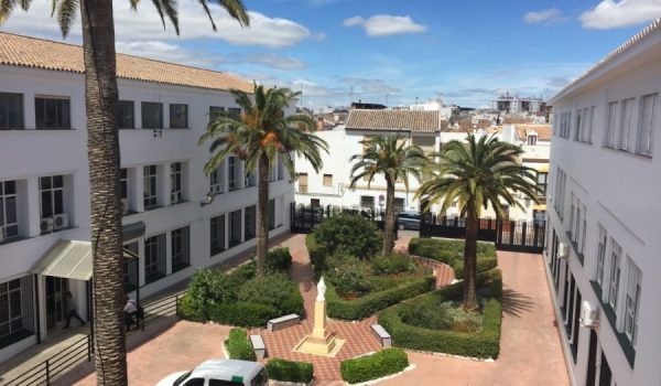 Los profesionales podrán acceder a un circuito de atención telefónica habilitado por Salud Mental.