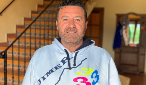 El alcalde de Jimera de Líbar ha realizado compras y sacado dinero para evitar que sus vecinos salgan a la calle.