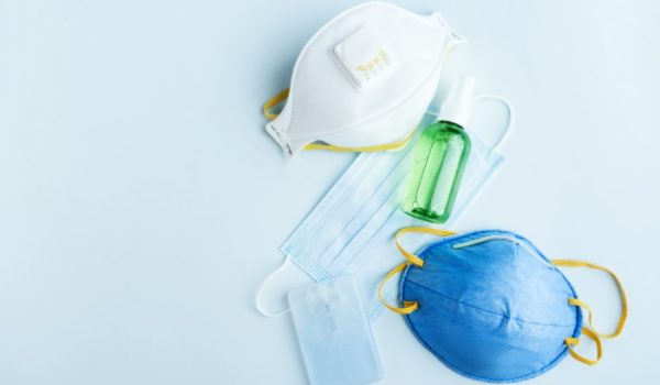 El representante del Sindicato Médico Andaluz en Ronda denuncia que la escasez de equipos de protección persiste dos meses después de que se detectaran los primeros casos.