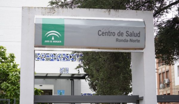 Los sanitarios se someten estos días a test serológicos, pero los resultados no pasan a formar parte de las estadísticas oficiales, como en el caso de las pruebas PCR.