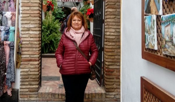 la rondeña Ani Rosillo planeó disfrutar de 20 días en Ecuador mientras visitaba a su familia y las circunstancias han provocado que pase dos meses en el país andino.