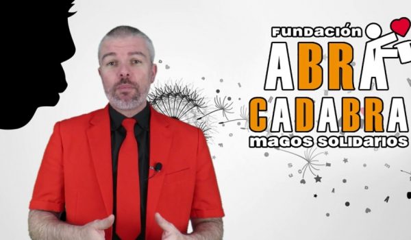 El mago rondeño solicitó a través de Facebook el contacto de algún profesional sanitario para poder desarrollar su actuación.