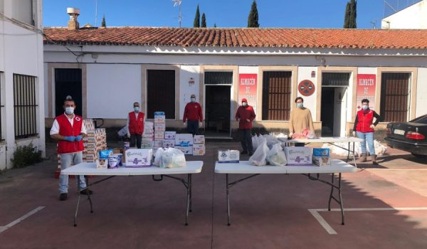 El próximo lunes ambas entidades realizarán un nuevo reparto destinado a familias con menores de entre 0 y 3 años.