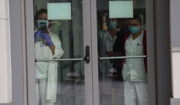 Por el momento, el Hospital Comarcal se mantiene sin nuevos ingresos de pacientes que hayan dado positivo por coronavirus.