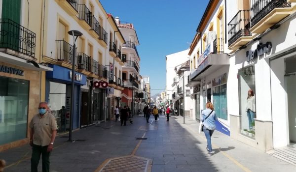 El Gobierno recomienda que las mascarillas sean higiénicas y quirúrgicas, y estas deben cubrir nariz y boca.