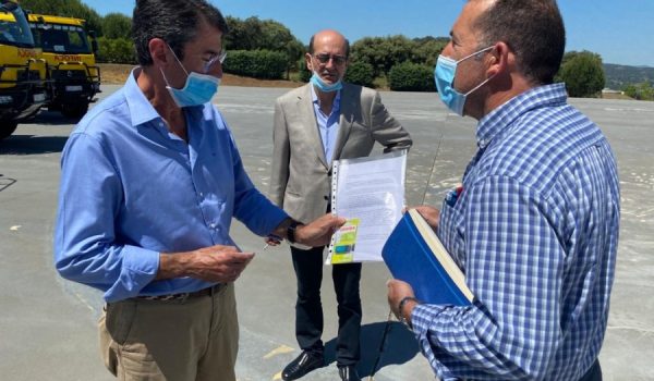 El documento propone que que Ronda acoja las oficinas de dirección, la sede de los agentes forestales y un centro de recepción de visitantes y de interpretación de este espacio natural.