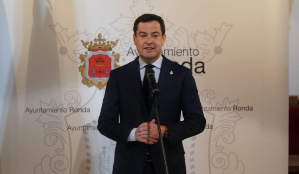 Moreno ha reiterado su compromiso de reforzar los ámbitos sanitario y educativo, especialmente afectados durante la pandemia.