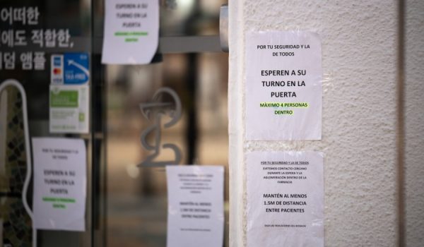 Los establecimientos comerciales mantendrán sus limitaciones de aforo al inicio de la denominada "nueva normalidad".