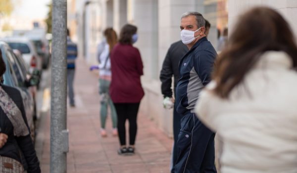 El pasado fin de semana la Policía Local ha tramitado nueve denuncias por el incumplimiento de la obligación del uso de mascarilla.