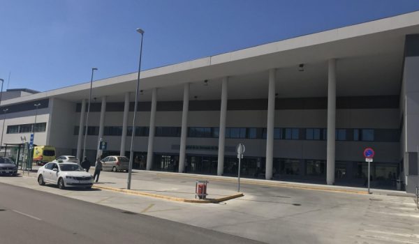 Uno de los contagiados en Gaucín precisó ayer atención sanitaria en el Hospital Comarcal de la Serranía