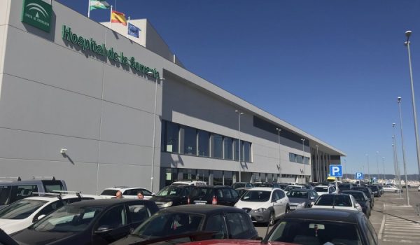 La UCI del Hospital de la Serranía podría aumentar su ocupación en las próximas horas por el traslado de al menos un paciente desde Málaga.