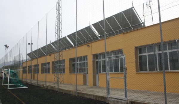 El sistema de placas solares no se usa desde hace meses debido a los repetidos robos en la instalación.