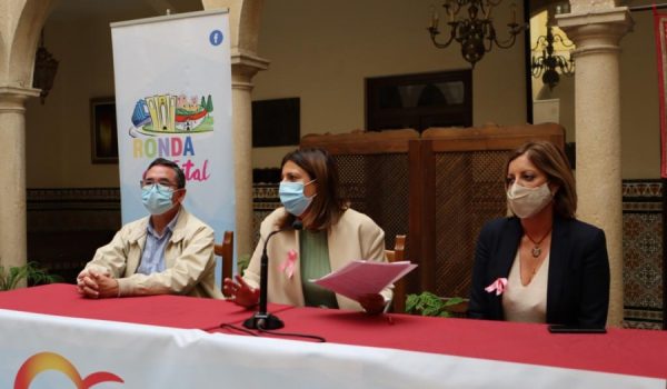 María de la Paz Fernández continuará presidiendo el PP de Ronda.
