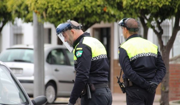 Agentes de la Policía Local se organizaban en grupos estanco durante el primer decreto de estado de alarma como medida de seguridad.