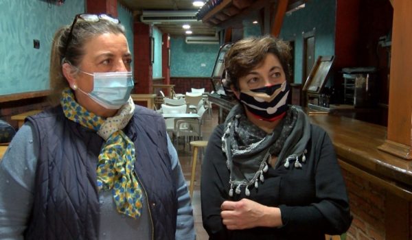 Pepi Chito y Paqui Castaño son las creadoras del grupo "Solidarios en Ronda", ya constituido como asociación