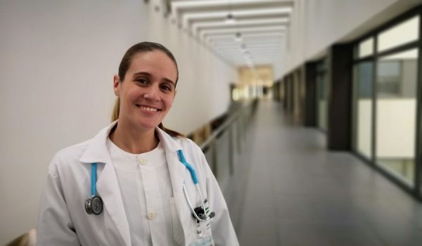 Lorenzo desarrolla su labor profesional en la Unidad de Gestión Clínica de Urgencias del Hospital de la Serranía de Ronda.