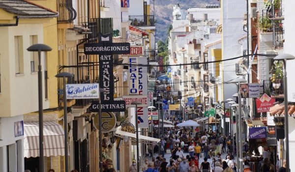 La ampliación del horario comercial dará un respiro a las ventas de comercios locales en las próximas semanas.