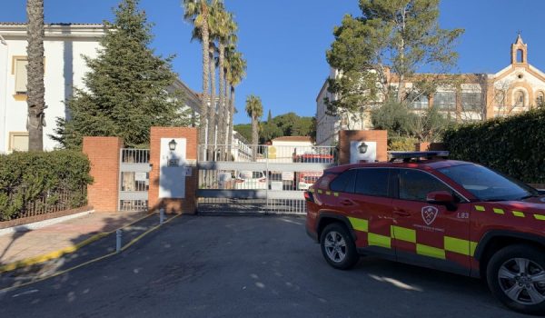 El personal del Área Sanitaria se encarga de medicalizar la Residencia de las Hermanitas de los pobres.