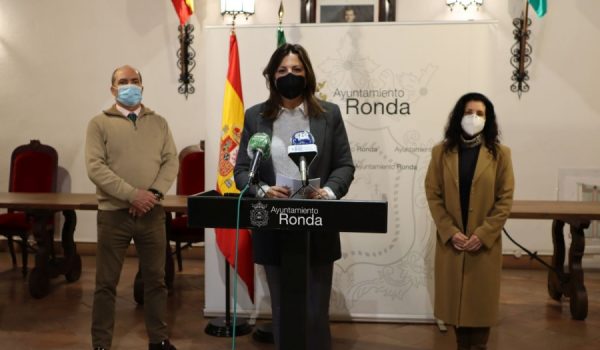 Fernandez ha incidido en la importancia de adoptar medidas excepcionales en unos momentos tan difíciles.