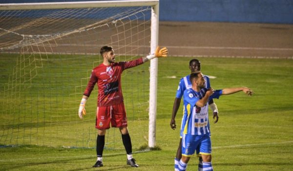 El guardameta rondeño, durante un encuentro con el equipo burgalés