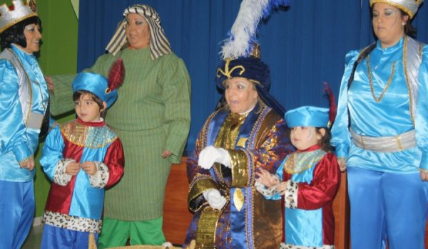 Cientos de niños rondeños quisieron entregar sus cartas el pasado domingo.