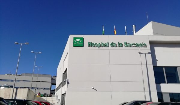 El Hospital Comarcal registra 54 ingresos relacionados con el COVID-19, cuatro de ellos en la Unidad de Cuidados Intensivos.