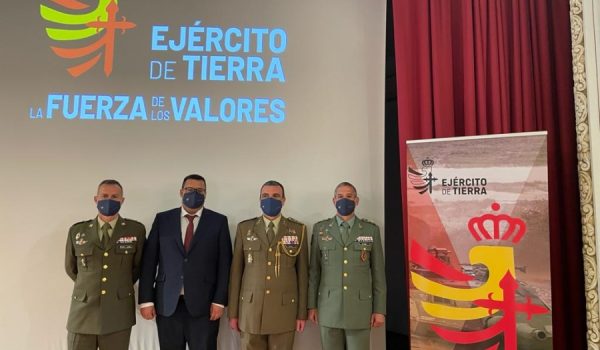 Guerrero mantiene desde hace varios años una estrecha relación con el Ejército de Tierra, especialmente con La Legión.