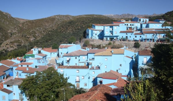 Júzcar de nuevo es noticia a nivel nacional por el color azul de sus fachadas.