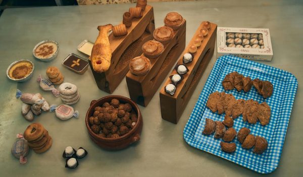 Las religiosas ofrecen una variedad de dulces conventuales y suponen un gran reclamo entre los rondeños.