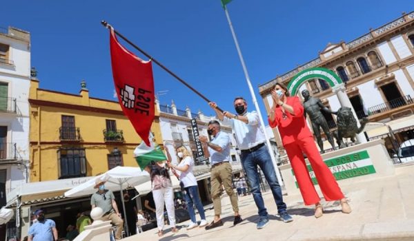 El candidato a las primarias del PSOE andaluz intervino durante un acto con la militancia que se desarrolló en la Plaza del Socorro.
